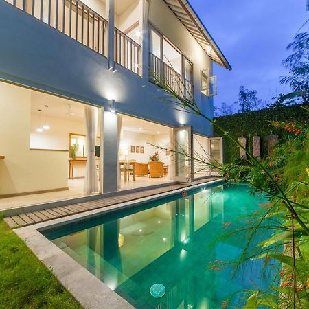 Casanusa Villa ジンバラン エクステリア 写真